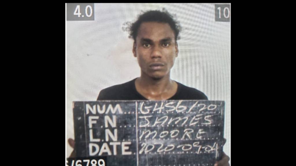 Guyanese police hunt for escaped prisoner 